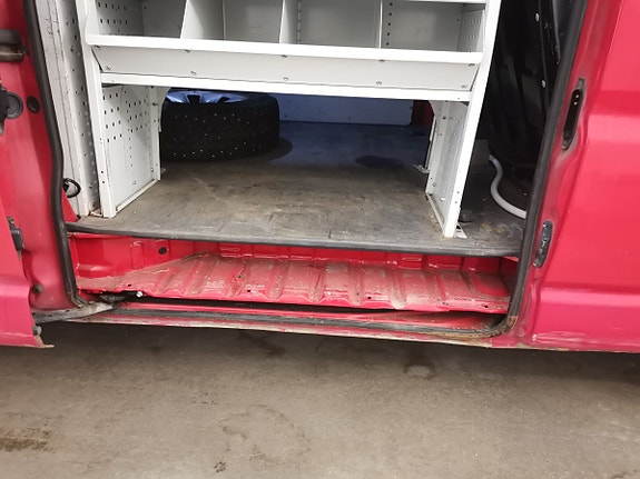 Toyota HiAce 14 of 30
