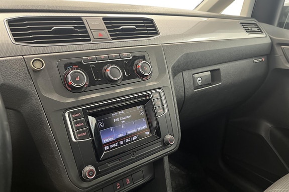 Volkswagen Caddy Maxi 10 of 24
