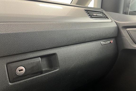 Volkswagen Caddy Maxi 17 of 24