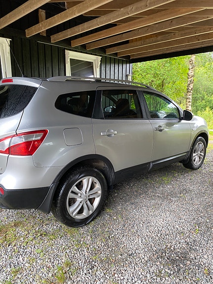 Nissan Qashqai+2 3 of 5