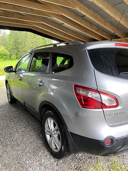 Nissan Qashqai+2 4 of 5