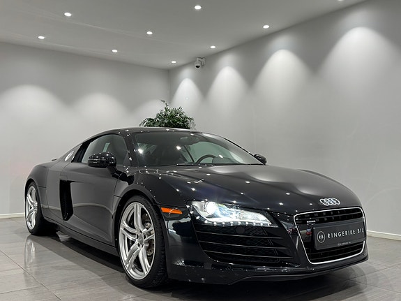Audi R8 2 of 5