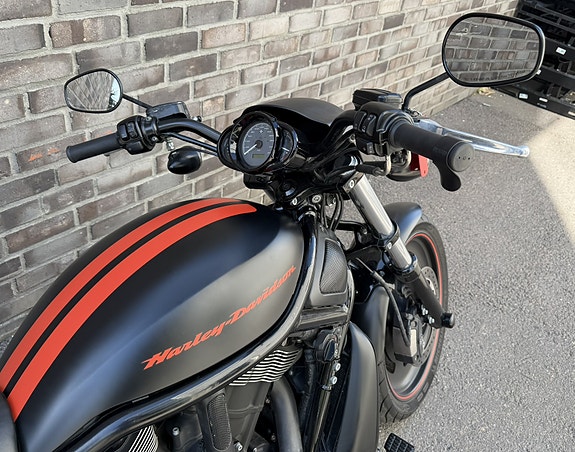 Harley-Davidson VRSCDX Night Rod Special 6 of 10