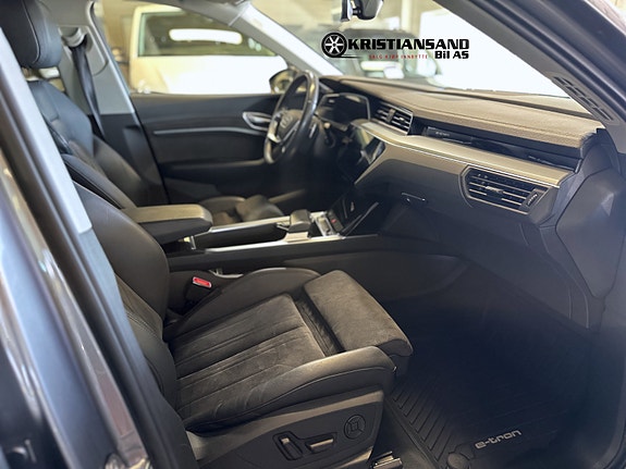 Audi e-tron Sportback 20 of 30