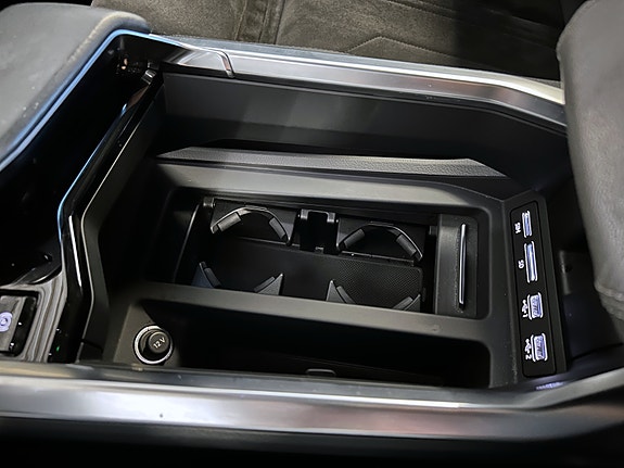 Audi e-tron Sportback 28 of 30