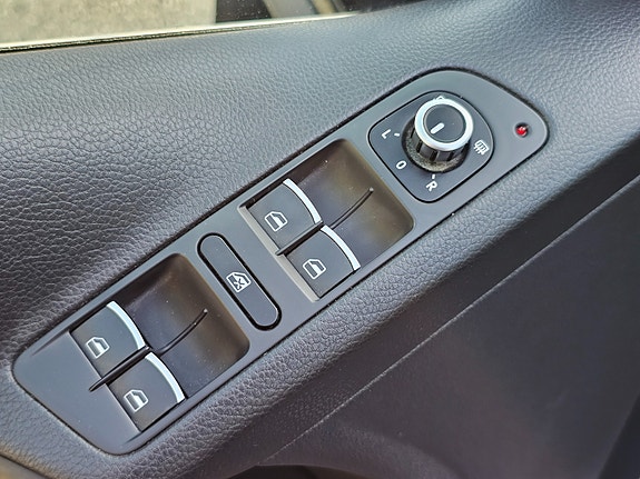 Volkswagen Tiguan 10 of 30