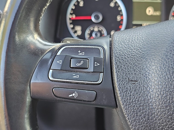 Volkswagen Tiguan 12 of 30