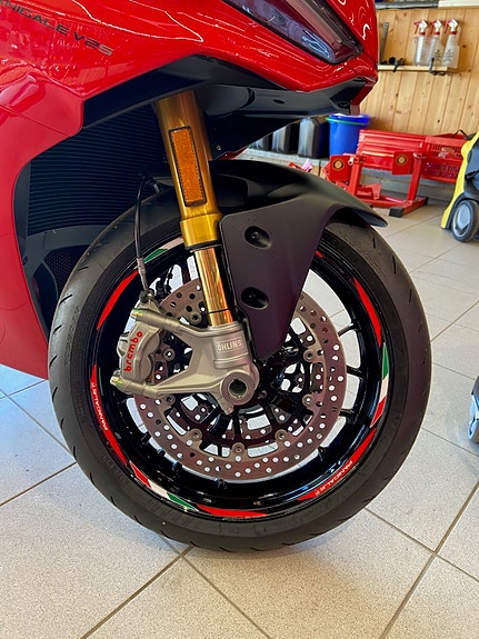 Ducati Panigale V2 S 4 of 7