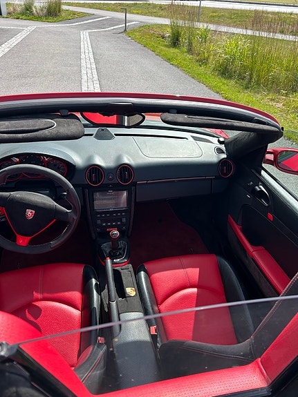Porsche Boxster 7 of 30
