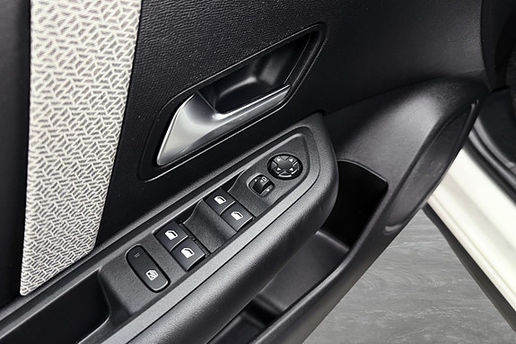 Citroen E-C4 14 of 30
