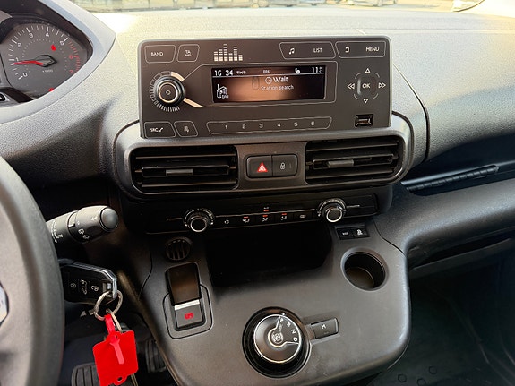 Peugeot Partner 8 of 11