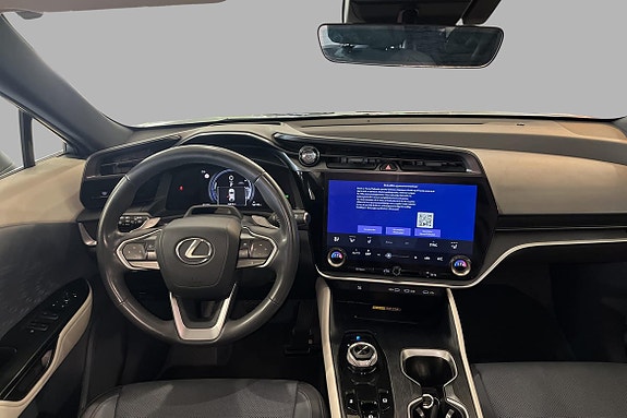 Lexus RZ450e 9 of 24