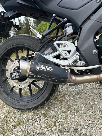 Yamaha MT-125 6 of 10