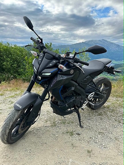 Yamaha MT-125 5 of 10