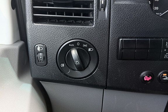 Mercedes-Benz Sprinter 27 of 27
