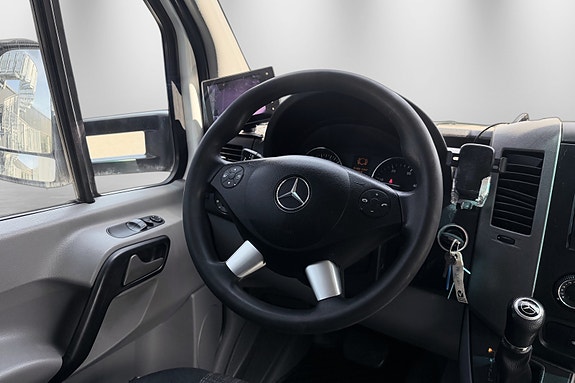 Mercedes-Benz Sprinter 15 of 27