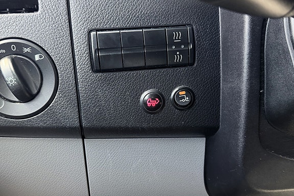 Mercedes-Benz Sprinter 26 of 27
