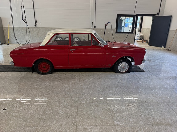 Ford Taunus 7 of 30