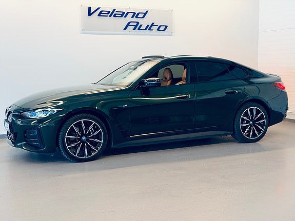 BMW i4 3 of 5