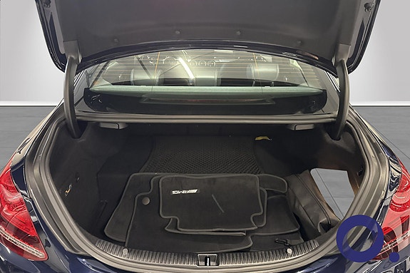 Mercedes-Benz C300 e 9 of 18