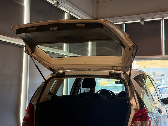 Mercedes-Benz A150 14 of 30