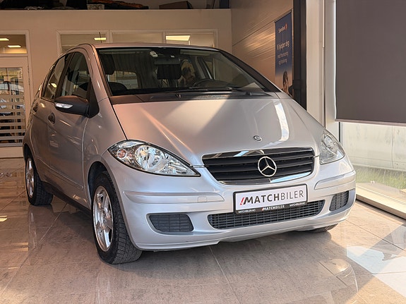 Mercedes-Benz A150 2 of 30