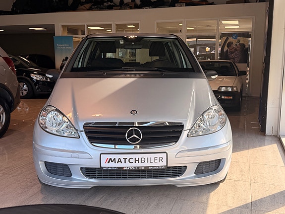 Mercedes-Benz A150 3 of 30