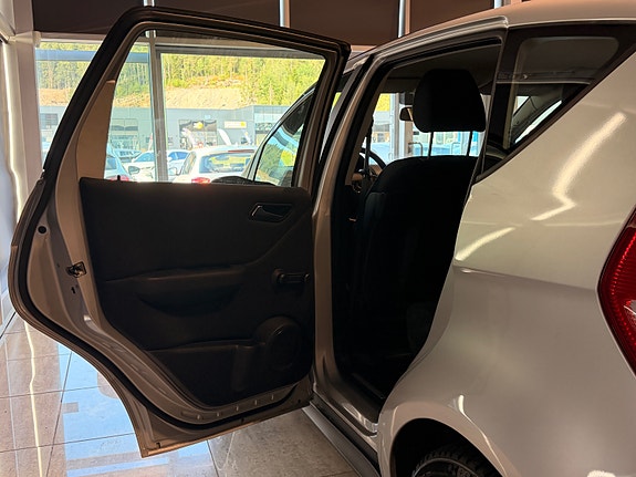 Mercedes-Benz A150 16 of 30
