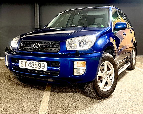 Toyota RAV4 5 of 25