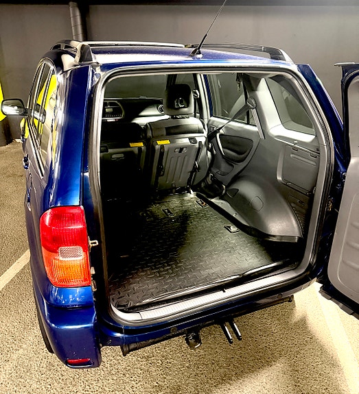 Toyota RAV4 17 of 25