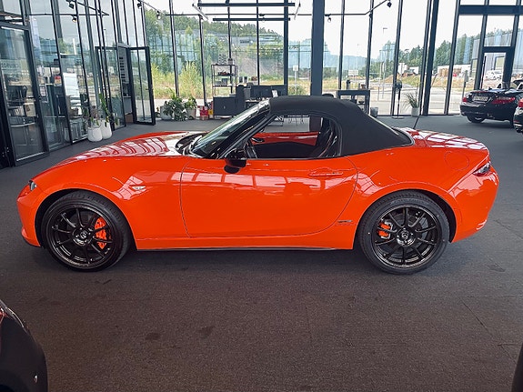Mazda MX-5 5 of 5