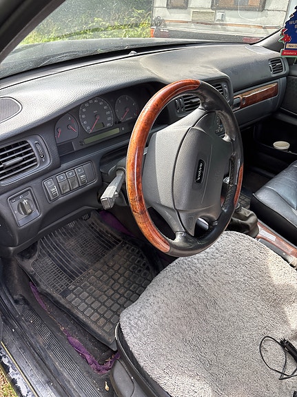 Volvo V70 5 of 6