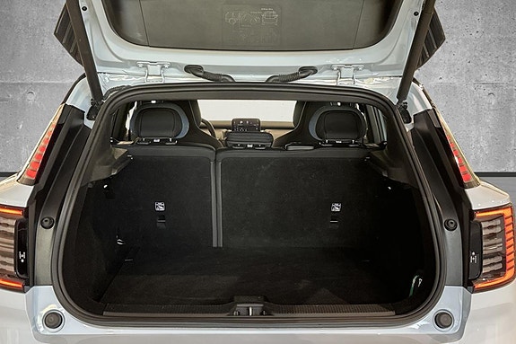 Volvo EX30 18 of 20