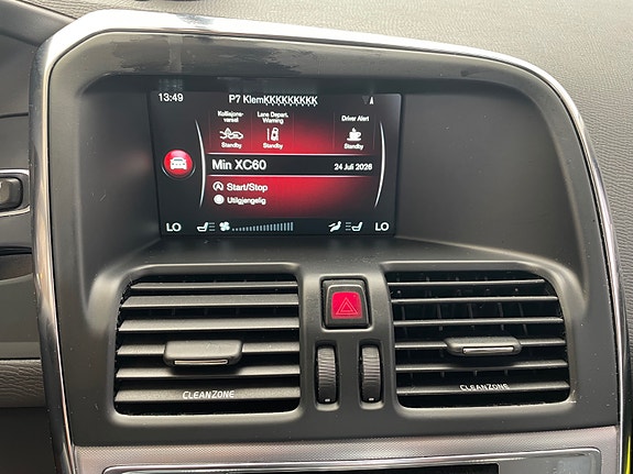 Volvo XC60 17 of 30