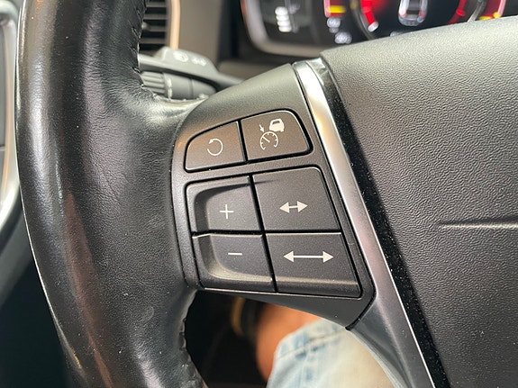 Volvo XC60 27 of 30