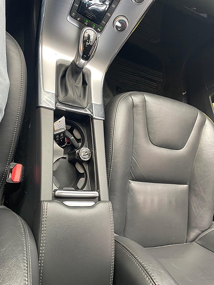Volvo XC60 15 of 30