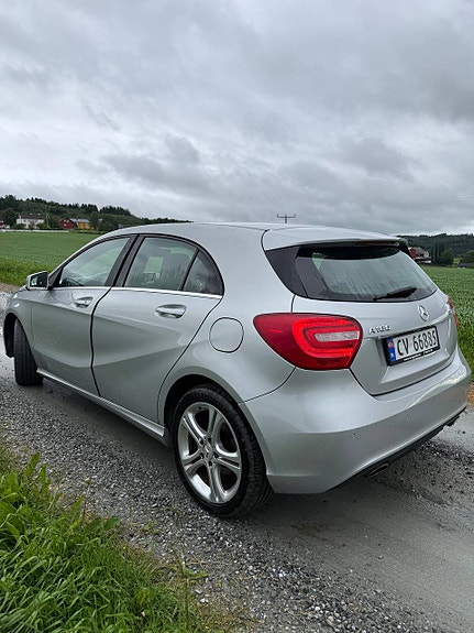 Mercedes-Benz A180 8 of 30