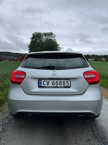 Mercedes-Benz A180 4 of 30
