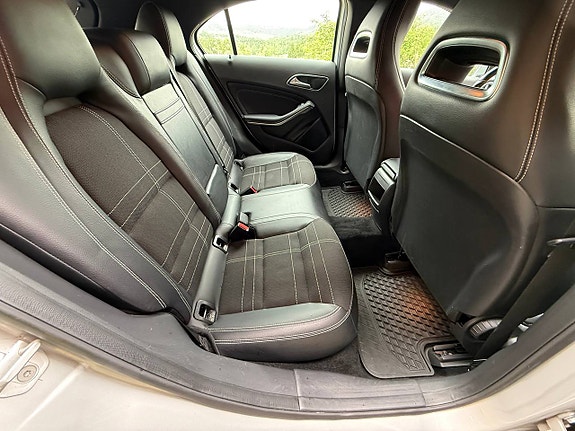 Mercedes-Benz A180 18 of 30