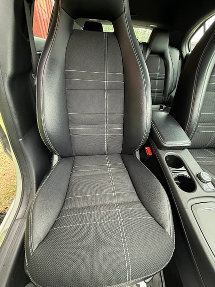 Mercedes-Benz A180 14 of 30