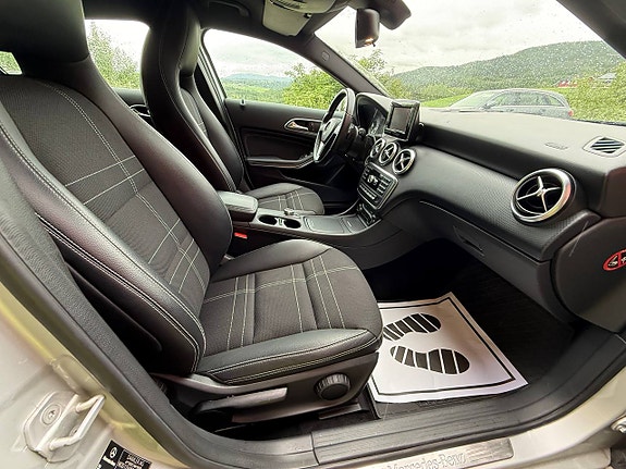 Mercedes-Benz A180 11 of 30
