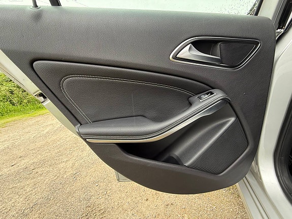 Mercedes-Benz A180 24 of 30