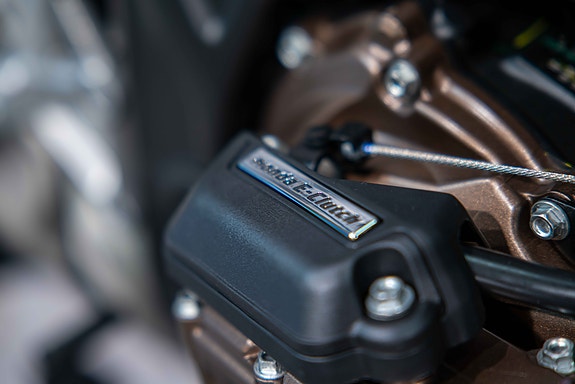 Honda CB650R E-CLUTCH - Sportslig nakensykkel med genial E-Clutch! 18 of 18