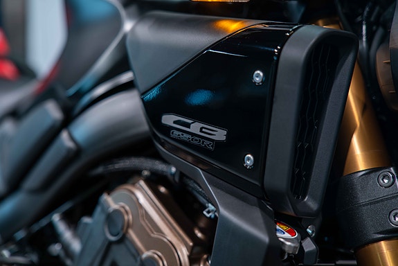 Honda CB650R E-CLUTCH - Sportslig nakensykkel med genial E-Clutch! 13 of 18