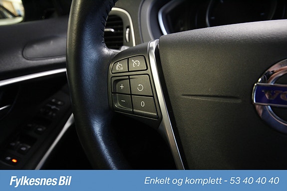 Volvo V40 Cross Country 12 of 18