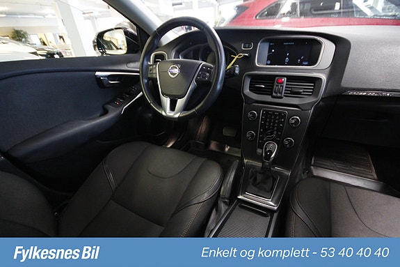 Volvo V40 Cross Country 7 of 18