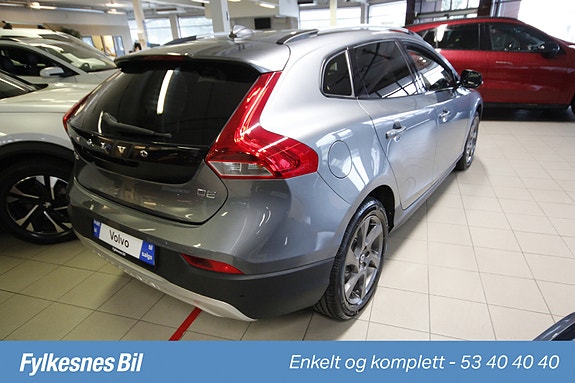 Volvo V40 Cross Country 4 of 18