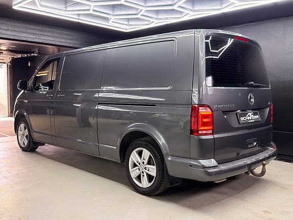 Volkswagen Transporter 3 of 5