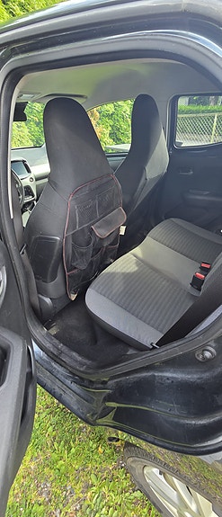 Toyota Aygo 2 of 6
