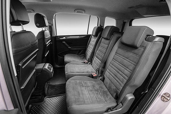 Volkswagen Touran 16 of 30